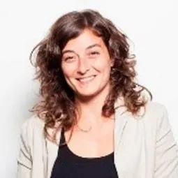 Dra. Elena Roura
