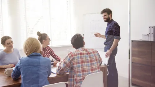 Cómo potenciar el pensamiento estratégico para un liderazgo empresarial efectivo Pensamiento estratégico cómo potenciarlo